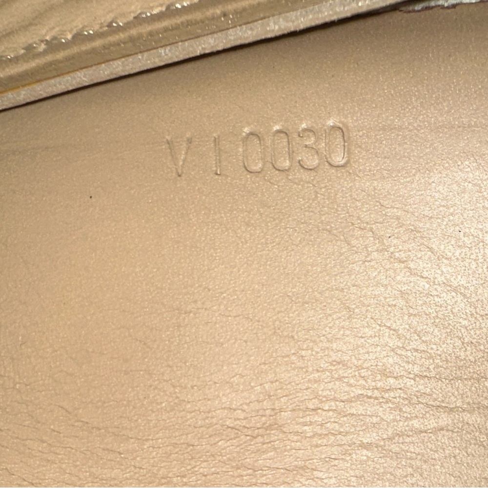 Louis Vuitton Verni Pochette - Picture 16 of 16